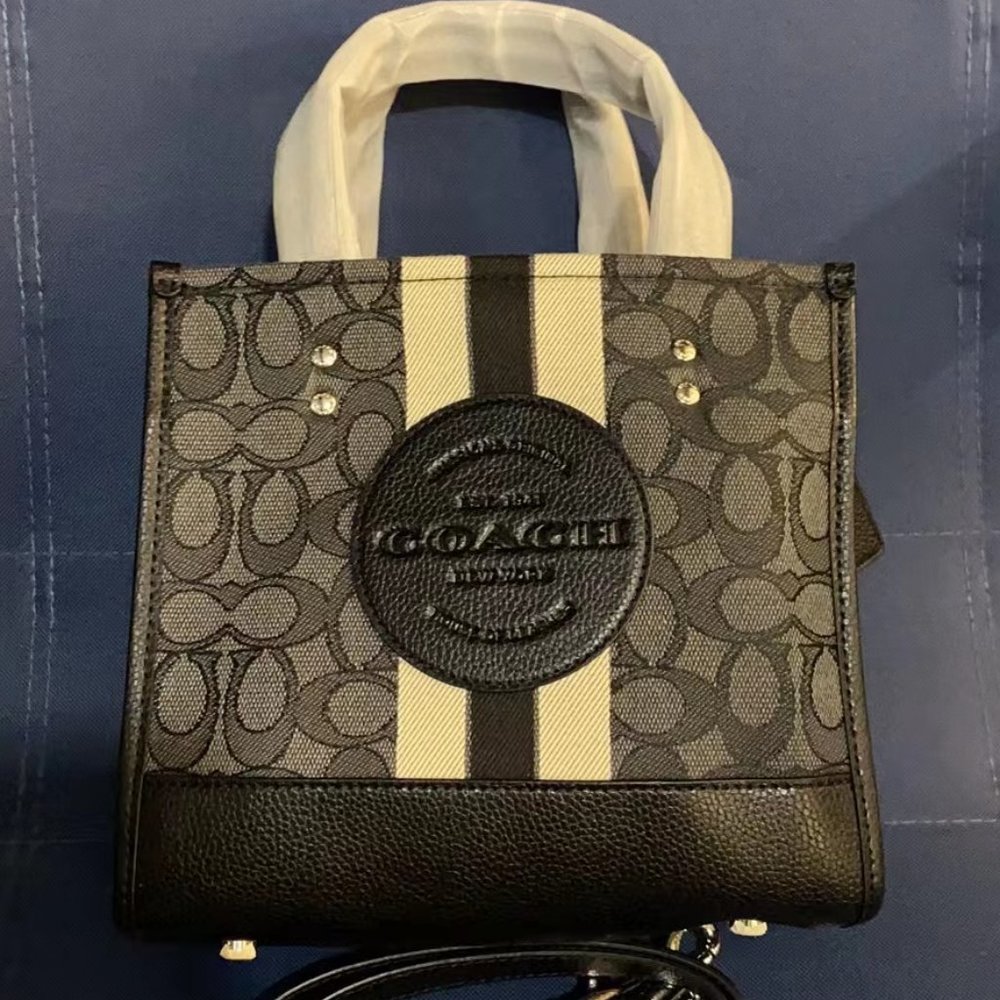 Coach Dempsey 22 Tote bag